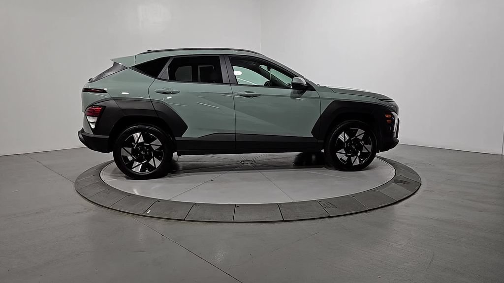 Certified 2025 Hyundai Kona SEL AWD/4WD image 7