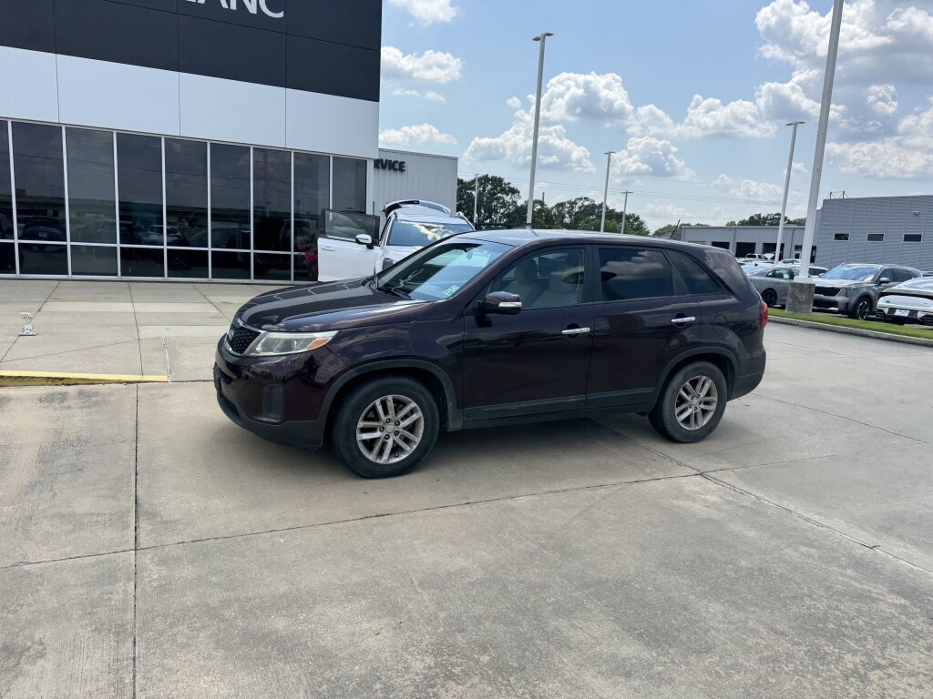 Used 2014 Kia Sorento LX FWD image 2