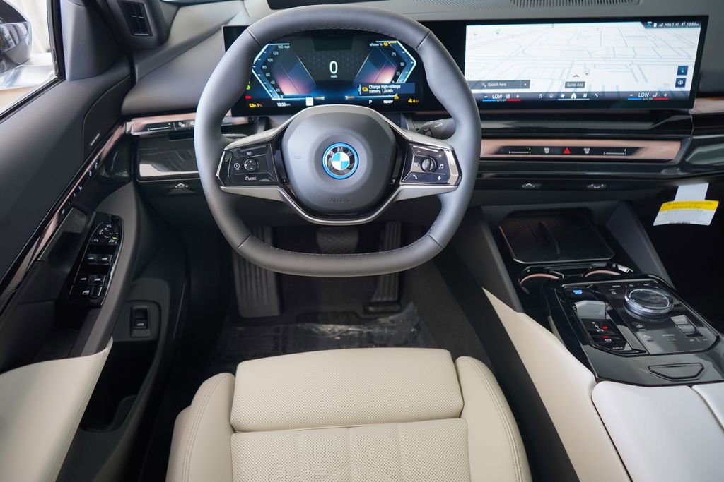 Used 2026 BMW i5 eDrive40 w/ Premium Package image 16
