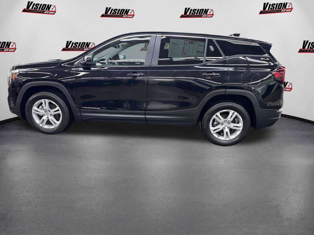 Used 2023 GMC Terrain SLE w/ LPO, Floor Liner Package AWD/4WD image 8