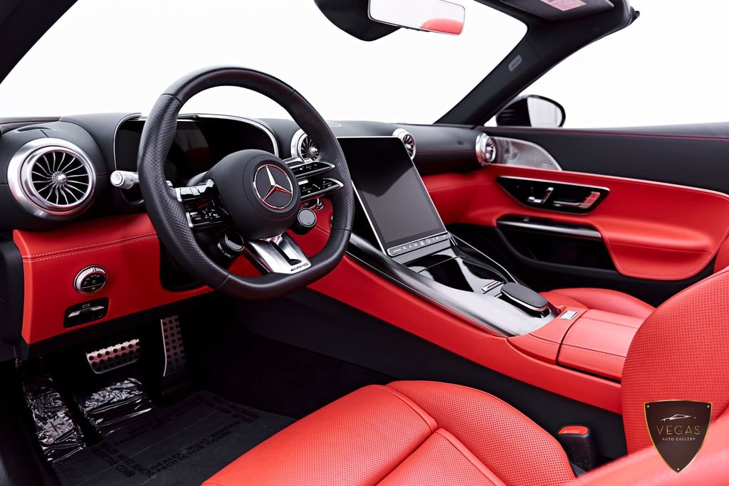 Used 2025 Mercedes-Benz SL 43 AMG w/ Driver Assistance Package image 2