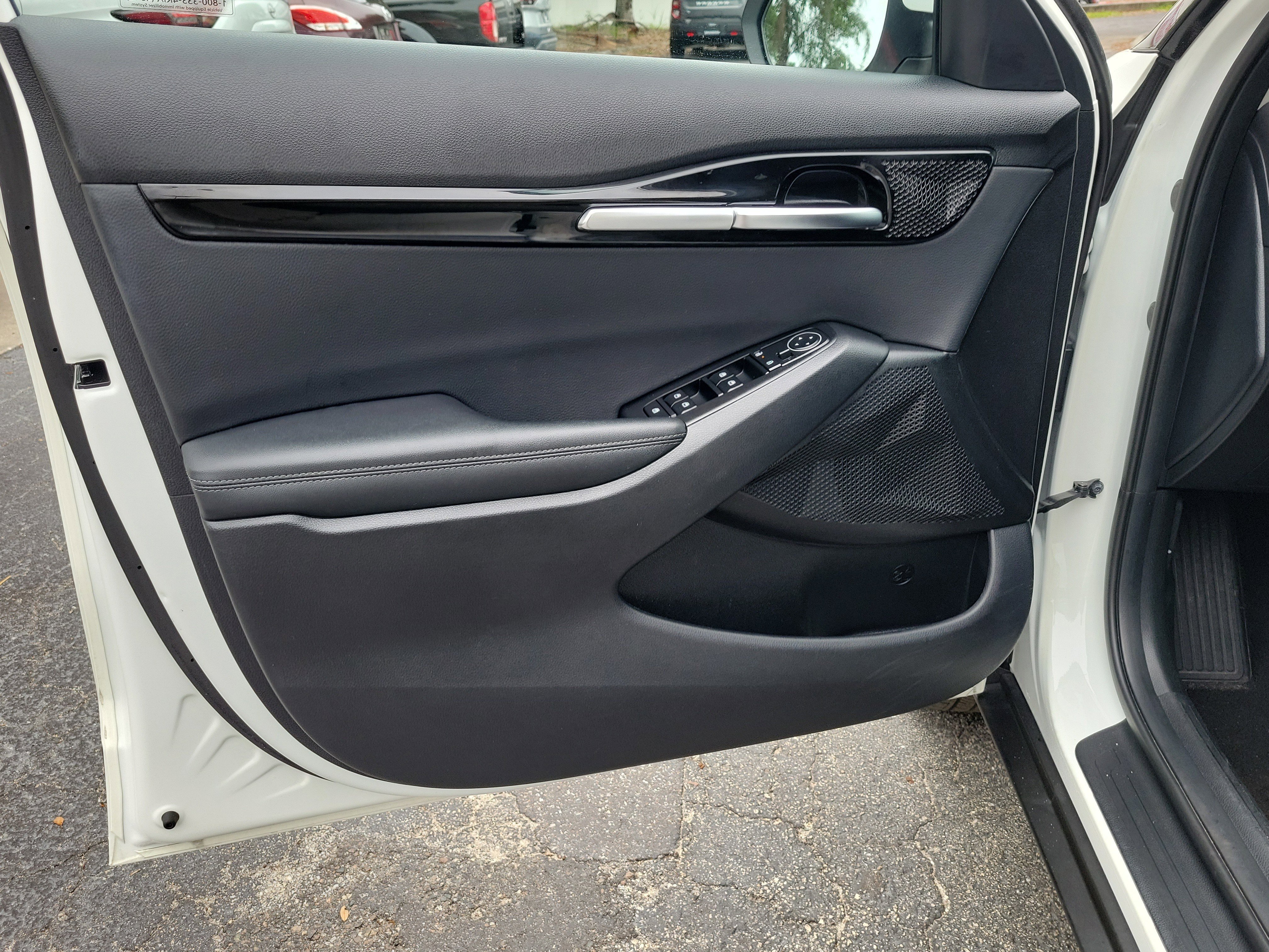 Used 2025 Kia Seltos S FWD image 17