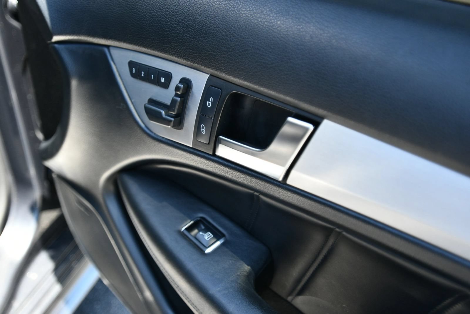 Used 2012 Mercedes-Benz C 63 AMG Coupe w/ Comand 6-disc Pkg image 34