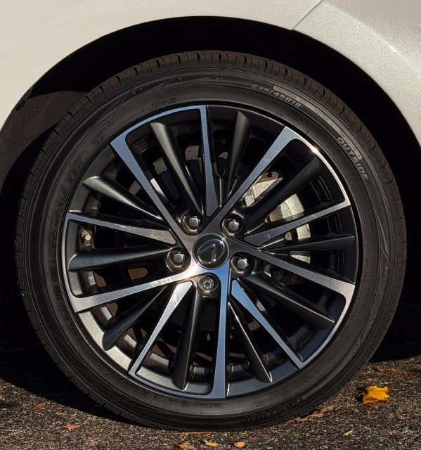 Certified 2024 Lexus ES 350 w/ Premium Package FWD image 17