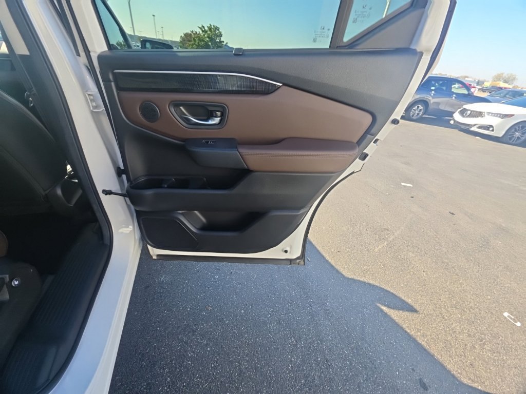 Certified 2025 Honda Pilot Elite image 31