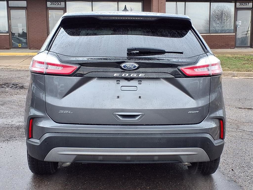 Used 2023 Ford Edge SEL w/ Convenience Package image 4