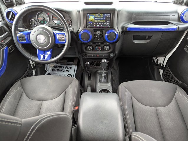 Used 2014 Jeep Wrangler Unlimited Rubicon w/ Connectivity Group AWD/4WD image 16