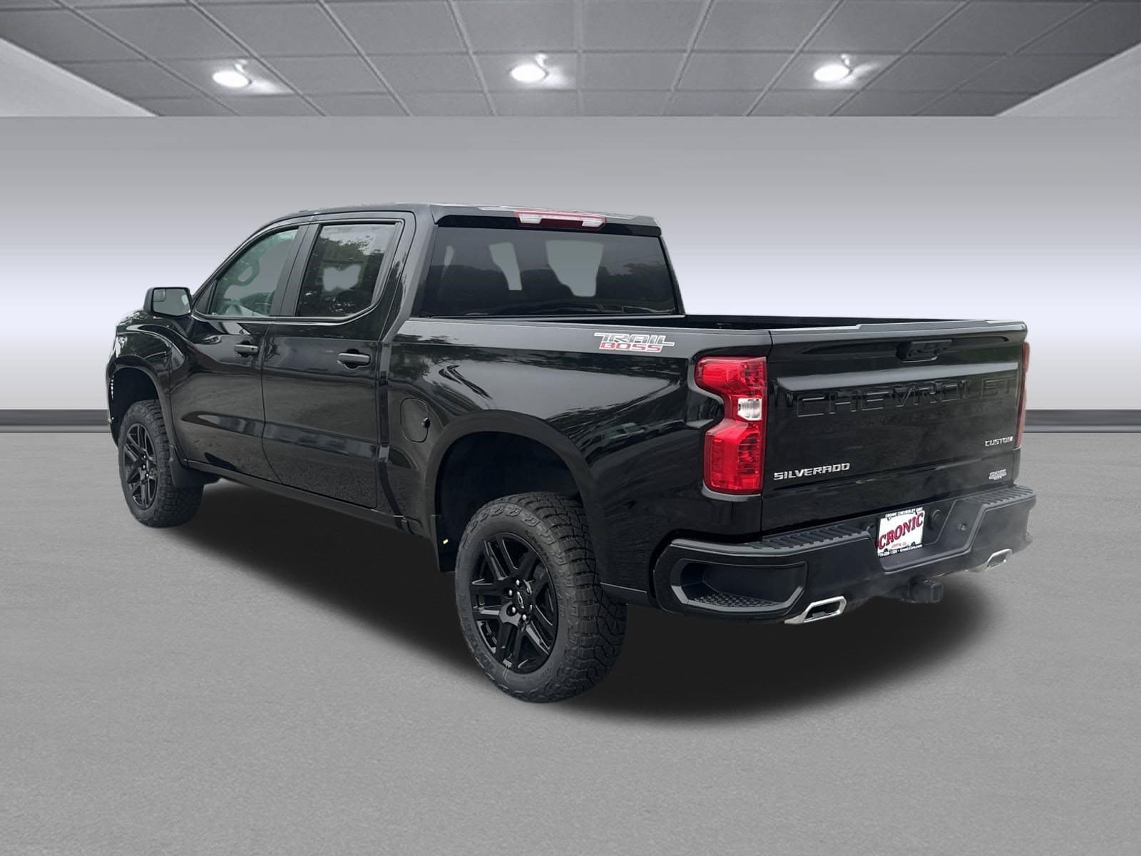 New 2026 Chevrolet Silverado 1500 Custom Trail Boss w/ LPO, Dark Essentials Package AWD/4WD image 5