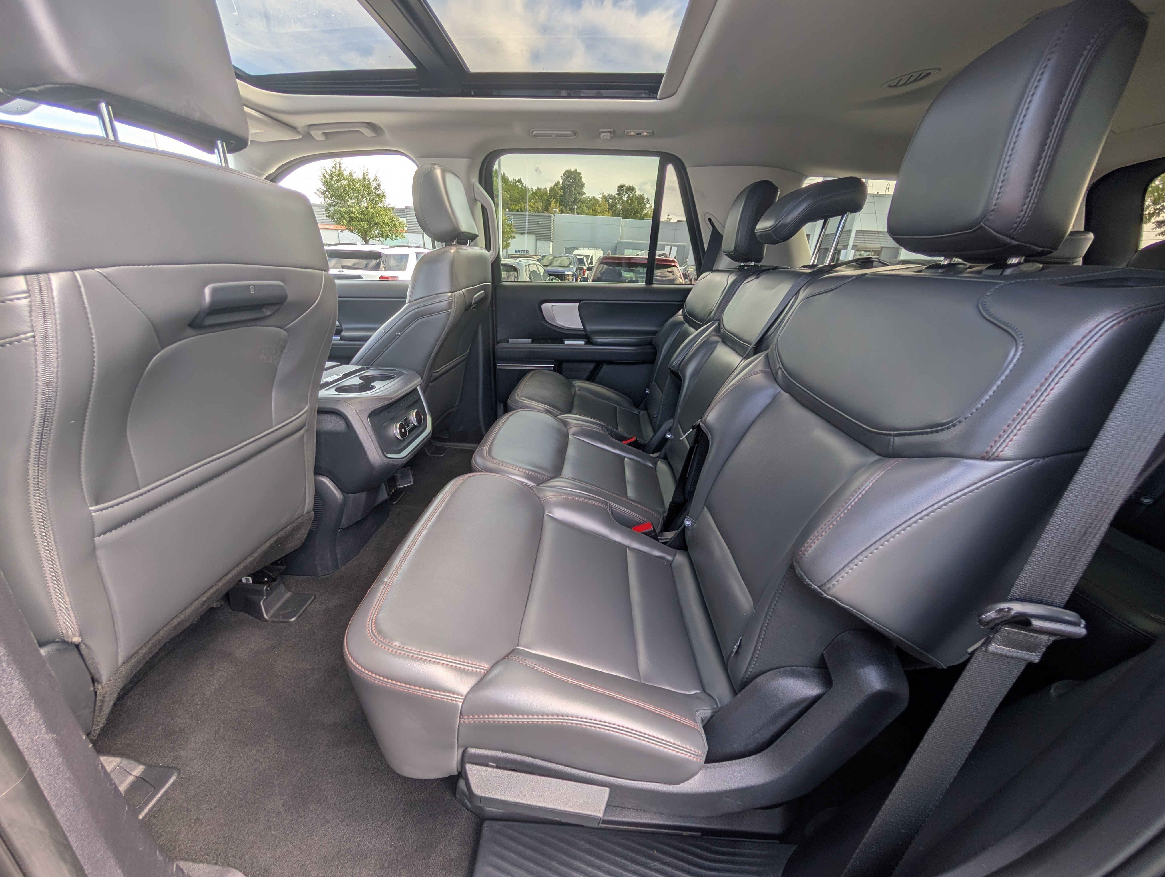 Certified 2025 Ford Expedition Active AWD/4WD image 20