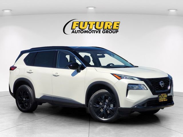Certified 2023 Nissan Rogue SV w/ SV Premium B Package FWD image 1