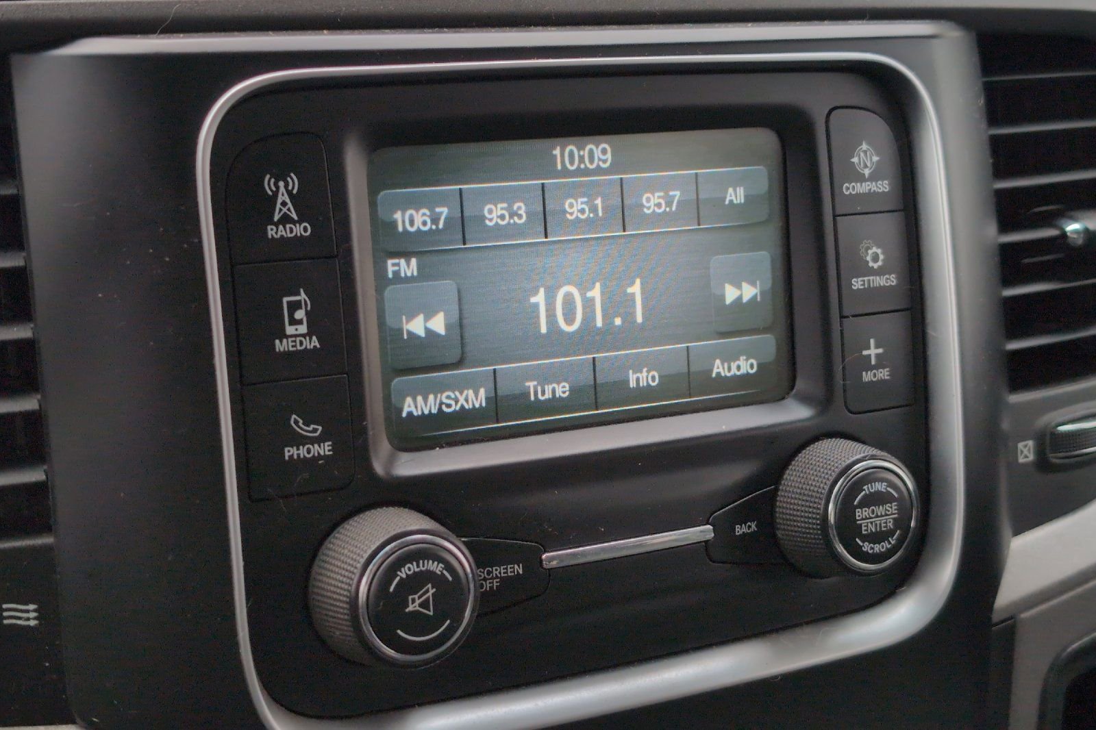 Used 2014 RAM 2500 Tradesman w/ Popular Equipment Group image 17