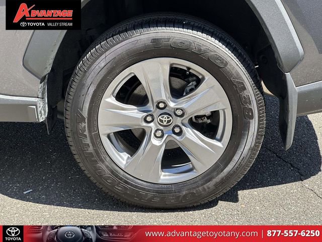 Used 2024 Toyota RAV4 XLE AWD/4WD image 11
