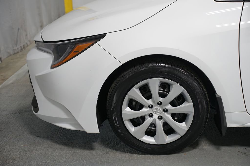 Certified 2024 Toyota Corolla LE FWD image 5