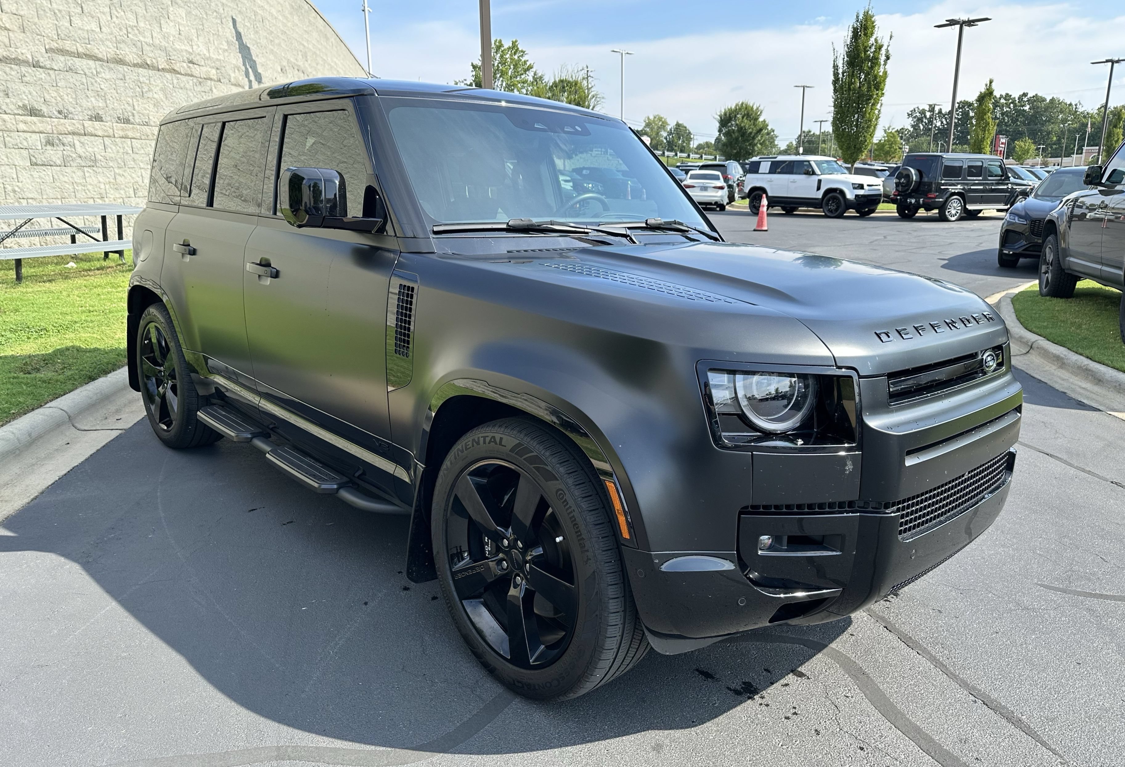 Used 2026 Land Rover Defender 110 V8 AWD/4WD image 9