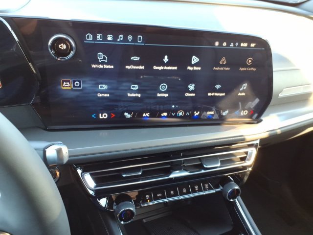 New 2027 Chevrolet Traverse LT w/ LPO, Floor Liner Package FWD image 13