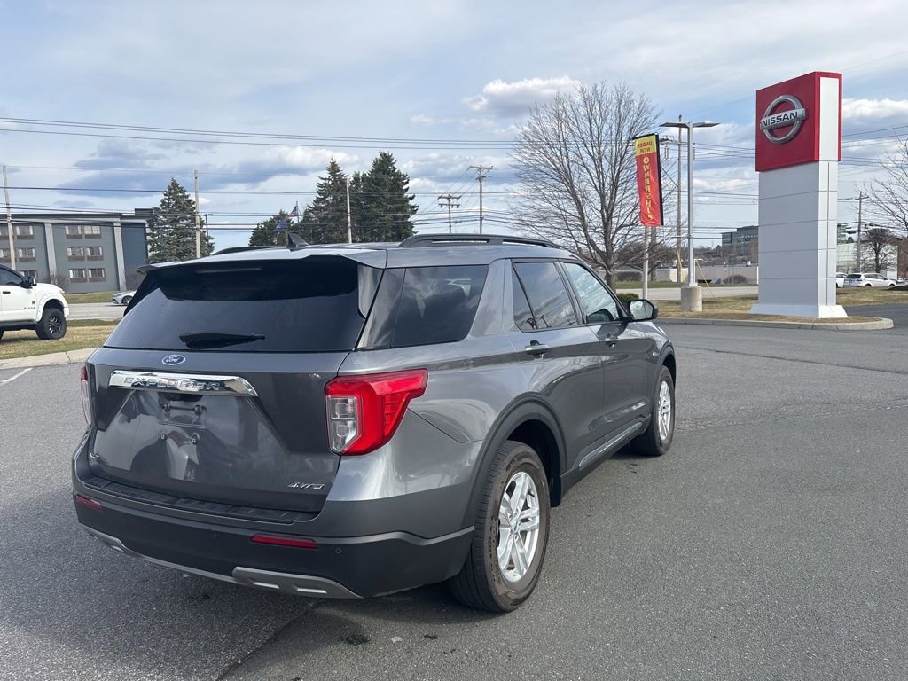 Used 2023 Ford Explorer XLT w/ Equipment Group 202A AWD/4WD image 13