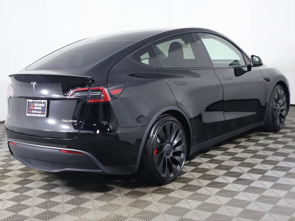 Used 2024 Tesla Model Y Performance image 10