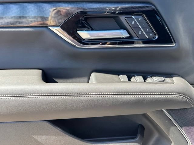 New 2026 GMC Yukon XL Elevation w/ LPO, Floor Liner Package AWD/4WD image 12