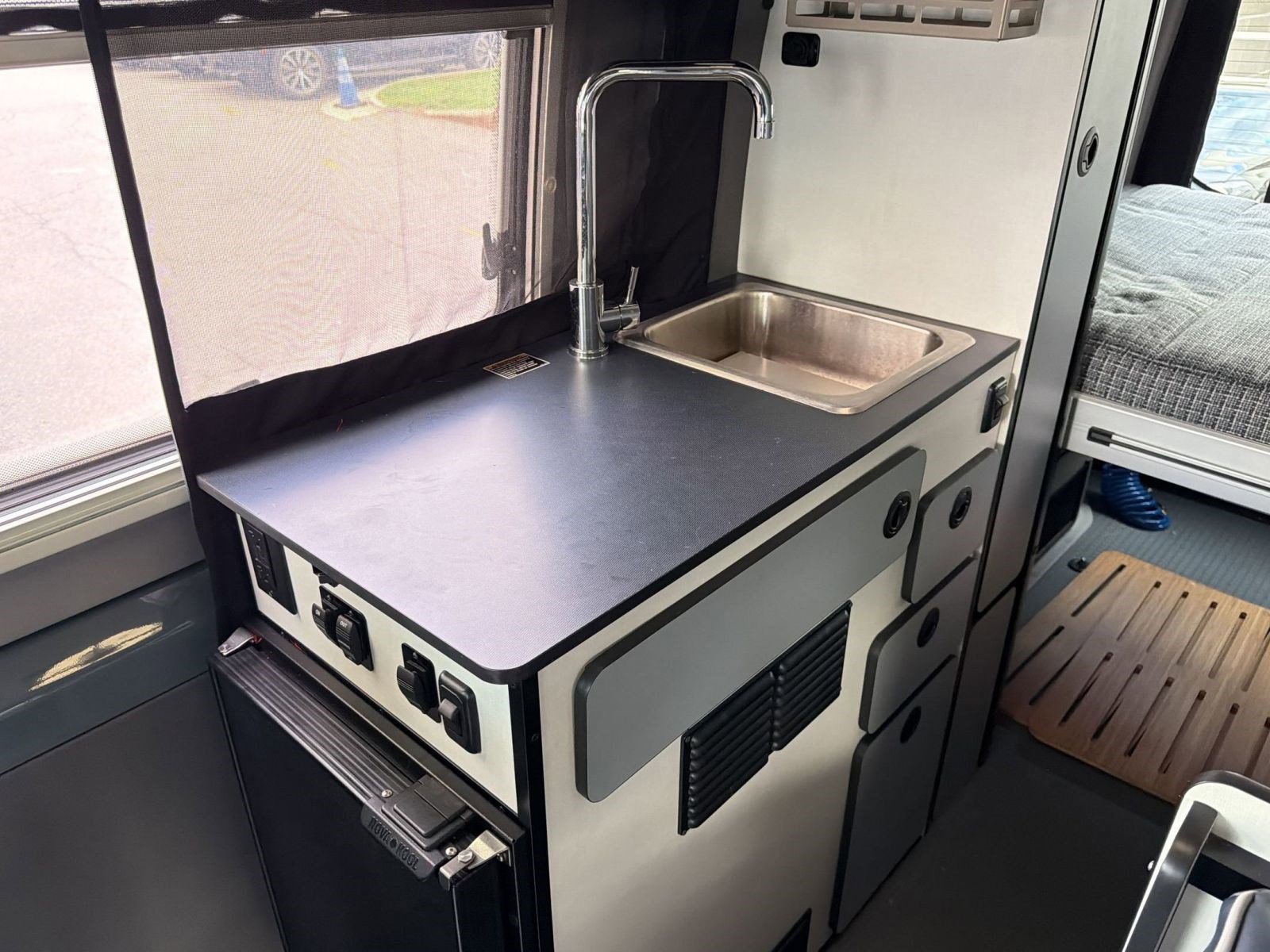 Used 2021 Mercedes-Benz Sprinter 2500 image 24