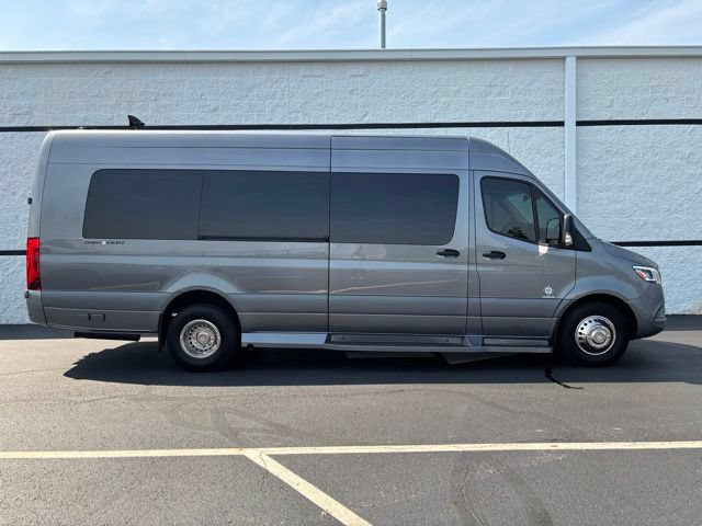 Used 2023 Mercedes-Benz Sprinter 3500 w/ Parking Package image 6