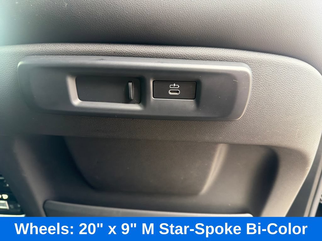 Used 2023 BMW X5 xDrive40i w/ M Sport Package AWD/4WD image 30
