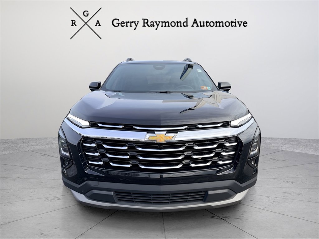 Used 2025 Chevrolet Equinox LT w/ Convenience Package II image 2