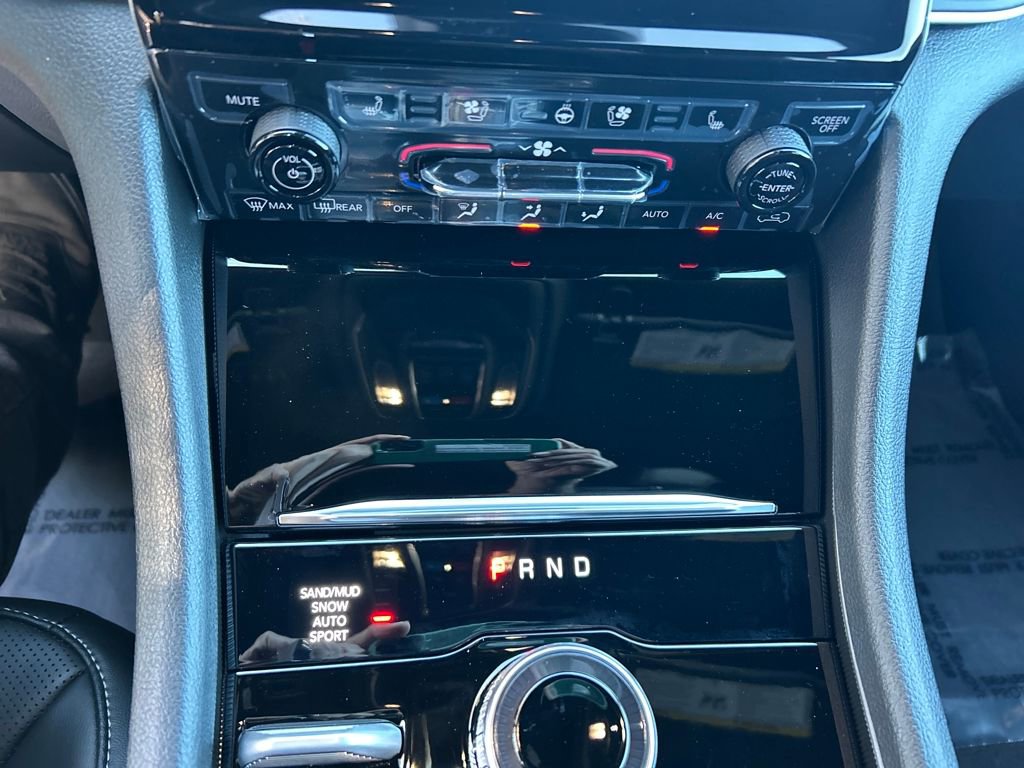 New 2025 Jeep Grand Cherokee L Limited w/ Luxury Tech Group II image 17