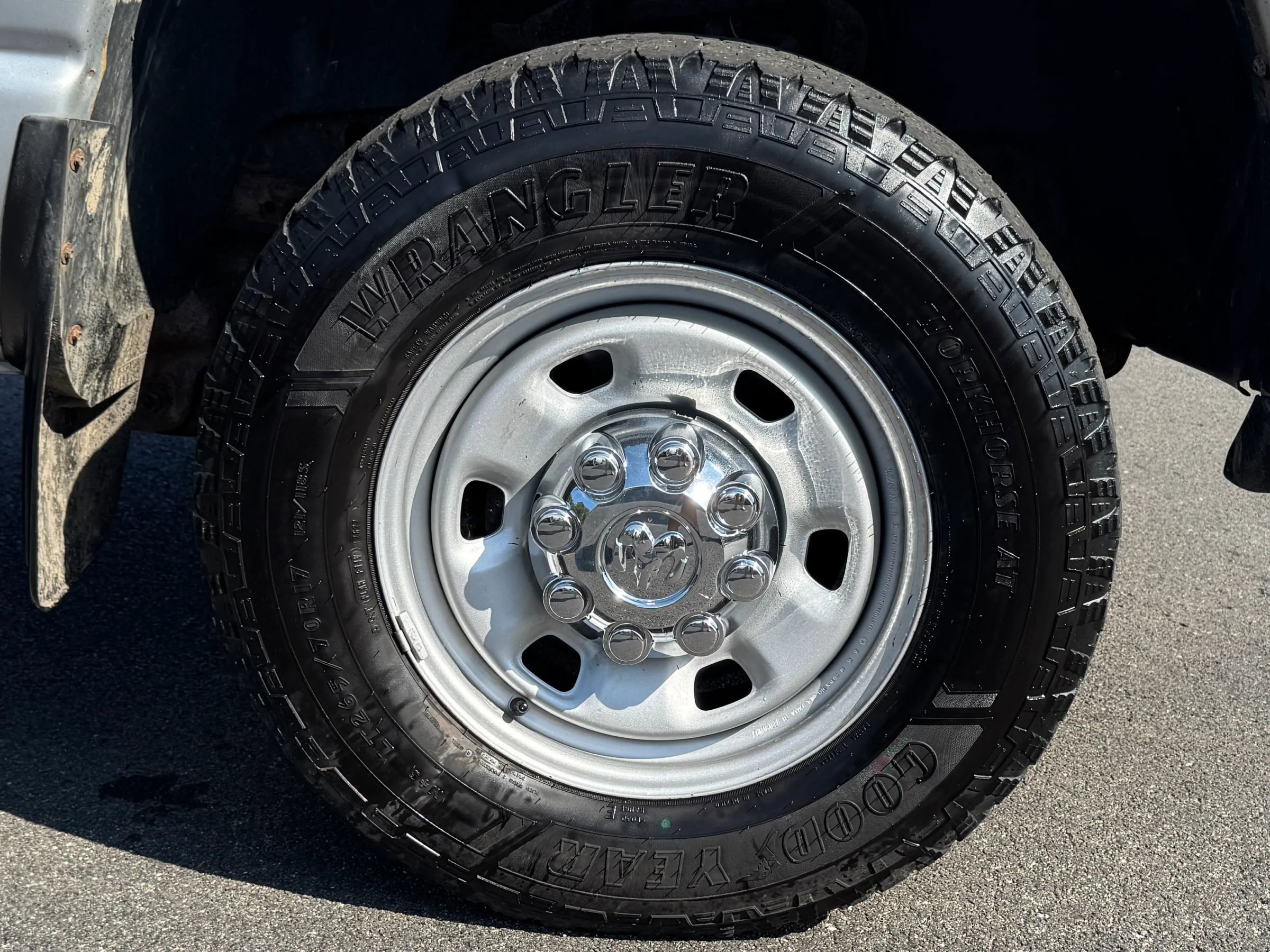 Used 2005 Dodge Ram 3500 Truck SLT w/ Quad Cab Big Horn Value Group image 10