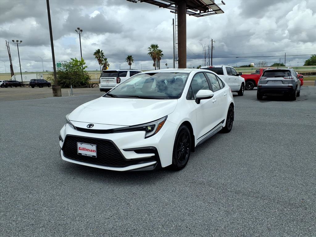Used 2025 Toyota Corolla SE image 4