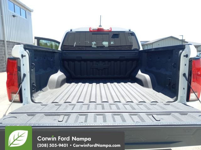 Used 2025 Chevrolet Colorado ZR2 w/ Technology Package AWD/4WD image 28