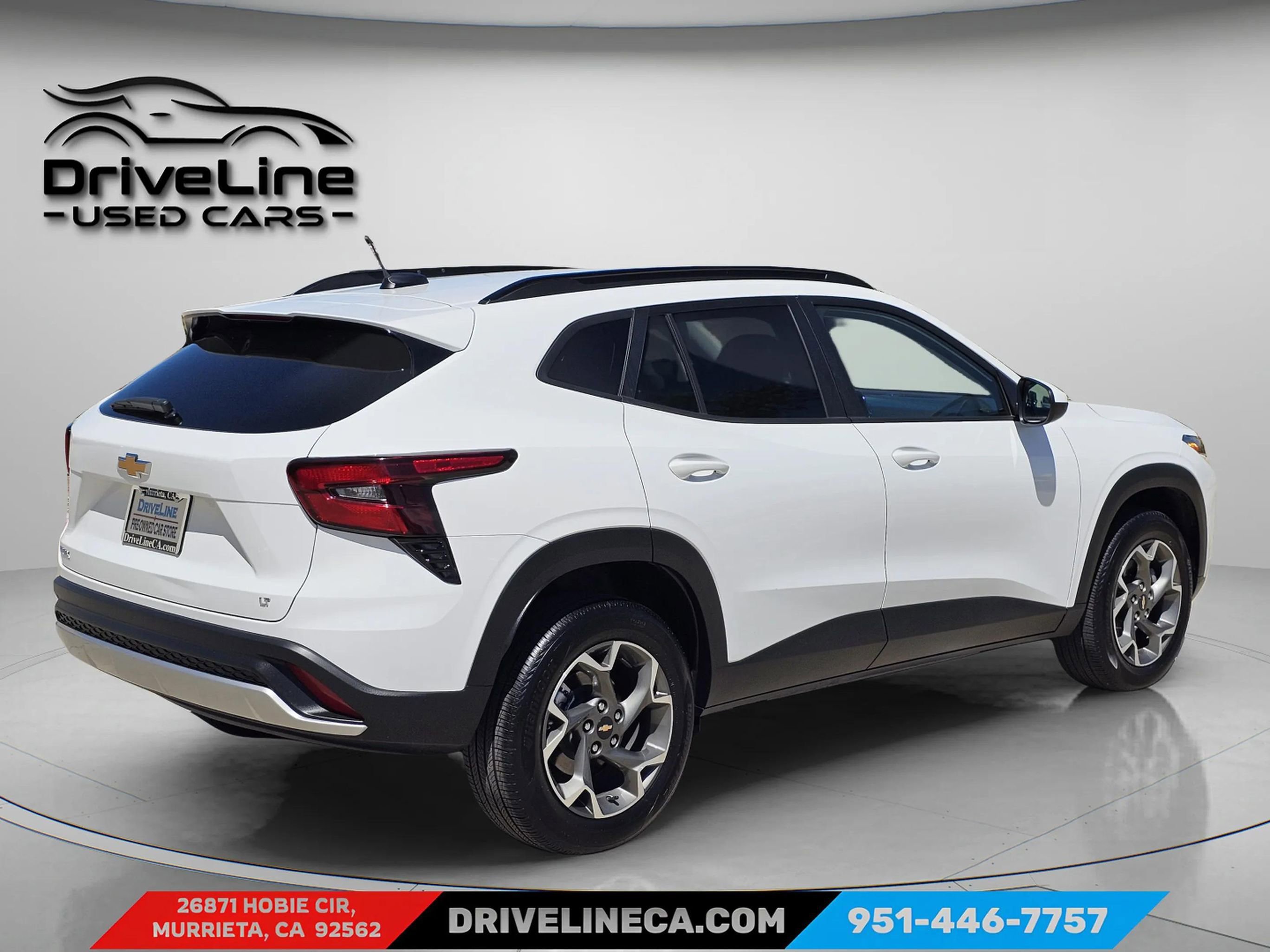 Used 2025 Chevrolet Trax LT FWD image 12