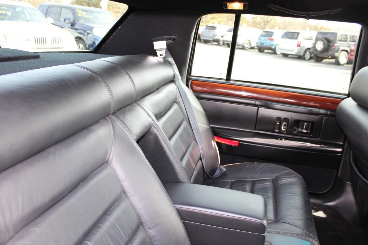 Used 1995 Cadillac De Ville Sedan image 17