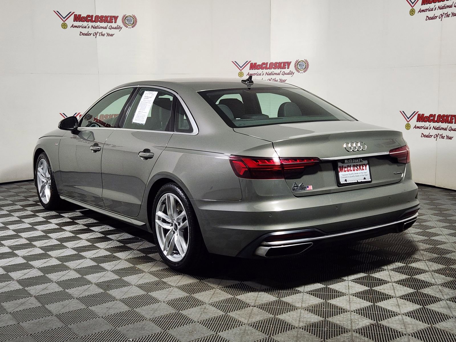 Used 2024 Audi A4 2.0T Premium Plus image 6