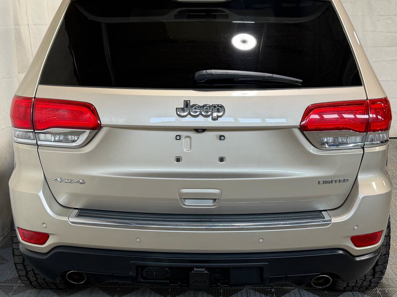 Used 2014 Jeep Grand Cherokee Limited w/ Trailer Tow Group IV AWD/4WD image 8