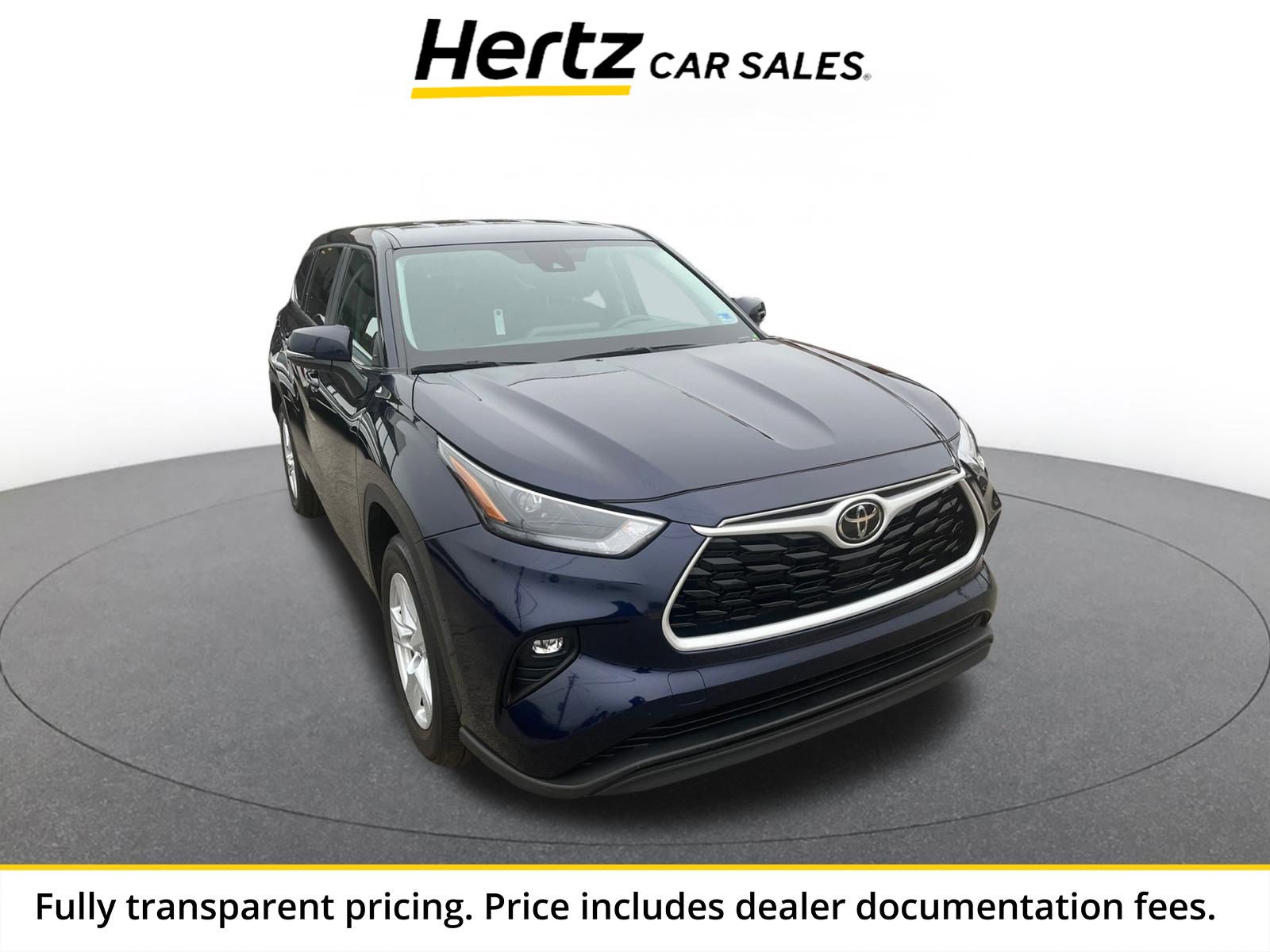 Used 2025 Toyota Highlander LE FWD image 1