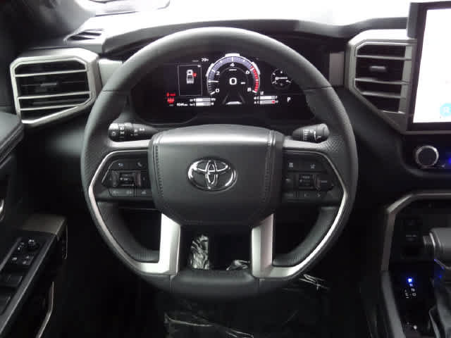 Used 2025 Toyota Tundra Limited AWD/4WD image 12