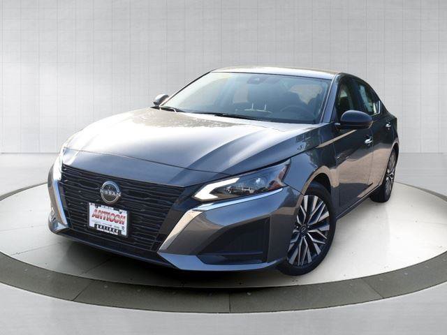 Used 2024 Nissan Altima 2.5 SV
