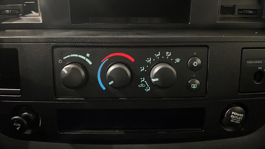 Used 2007 Dodge Ram 1500 Truck ST w/ SXT Group image 28