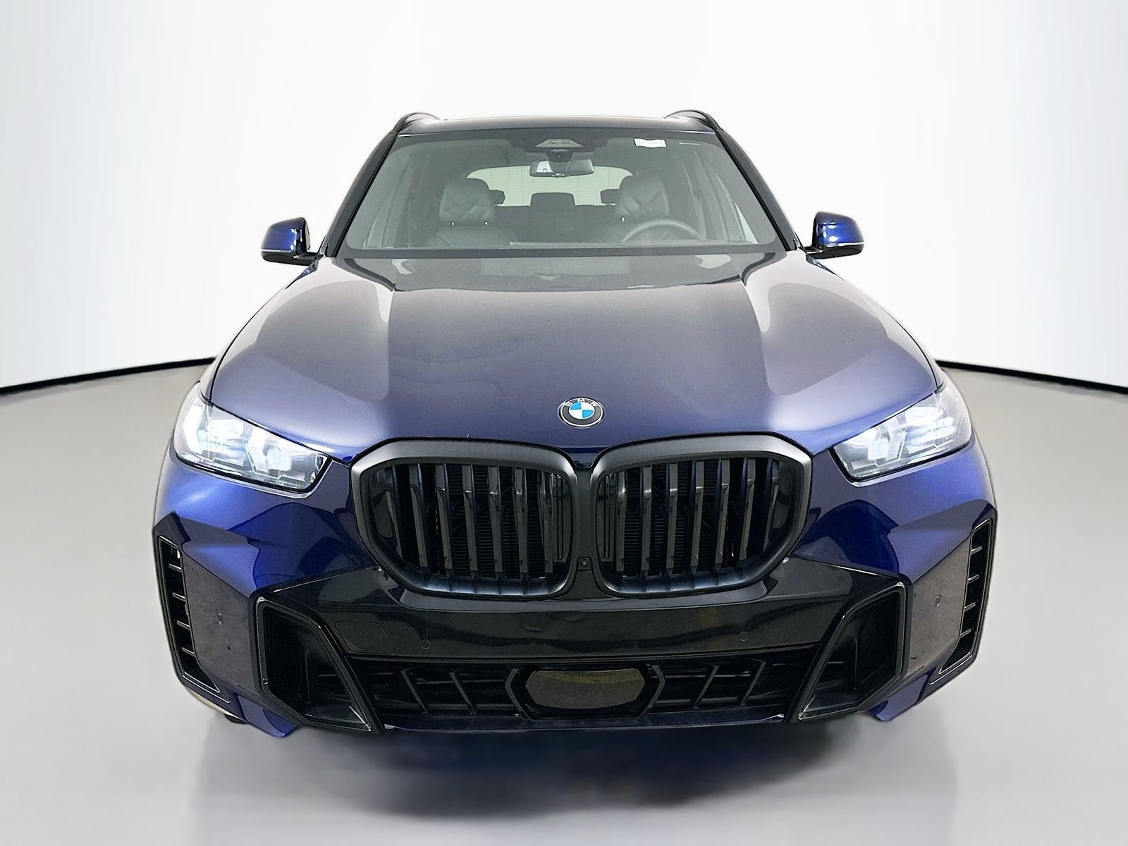 New 2026 BMW X5 xDrive40i w/ M Sport Package AWD/4WD image 2
