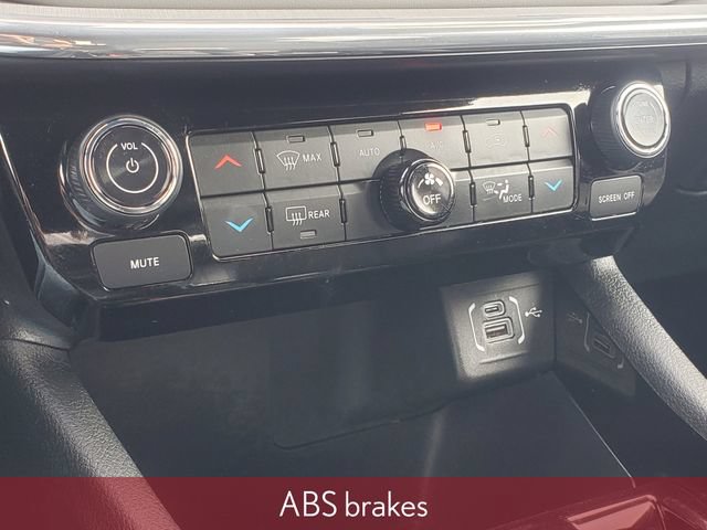 Used 2023 Jeep Compass Limited AWD/4WD image 29