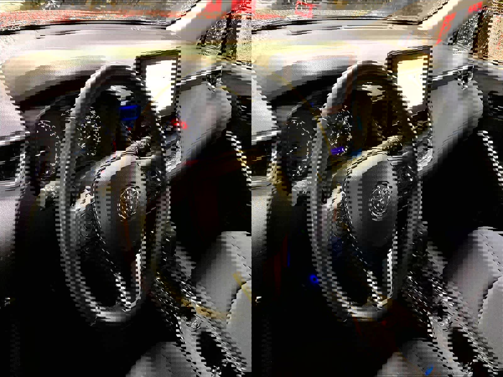 Used 2024 Toyota Corolla Cross LE image 8