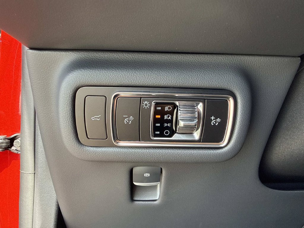 New 2026 Lincoln Nautilus Reserve AWD/4WD image 32