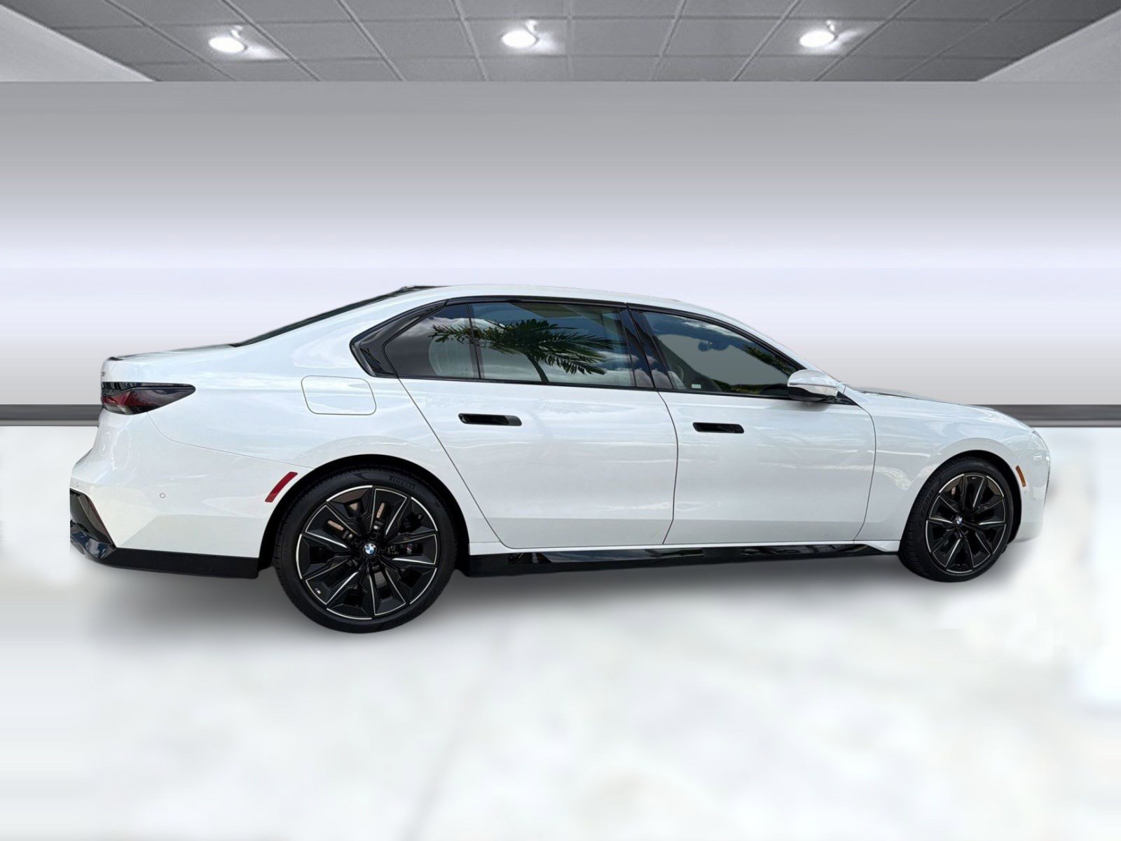 Used 2025 BMW 760i xDrive AWD/4WD image 8