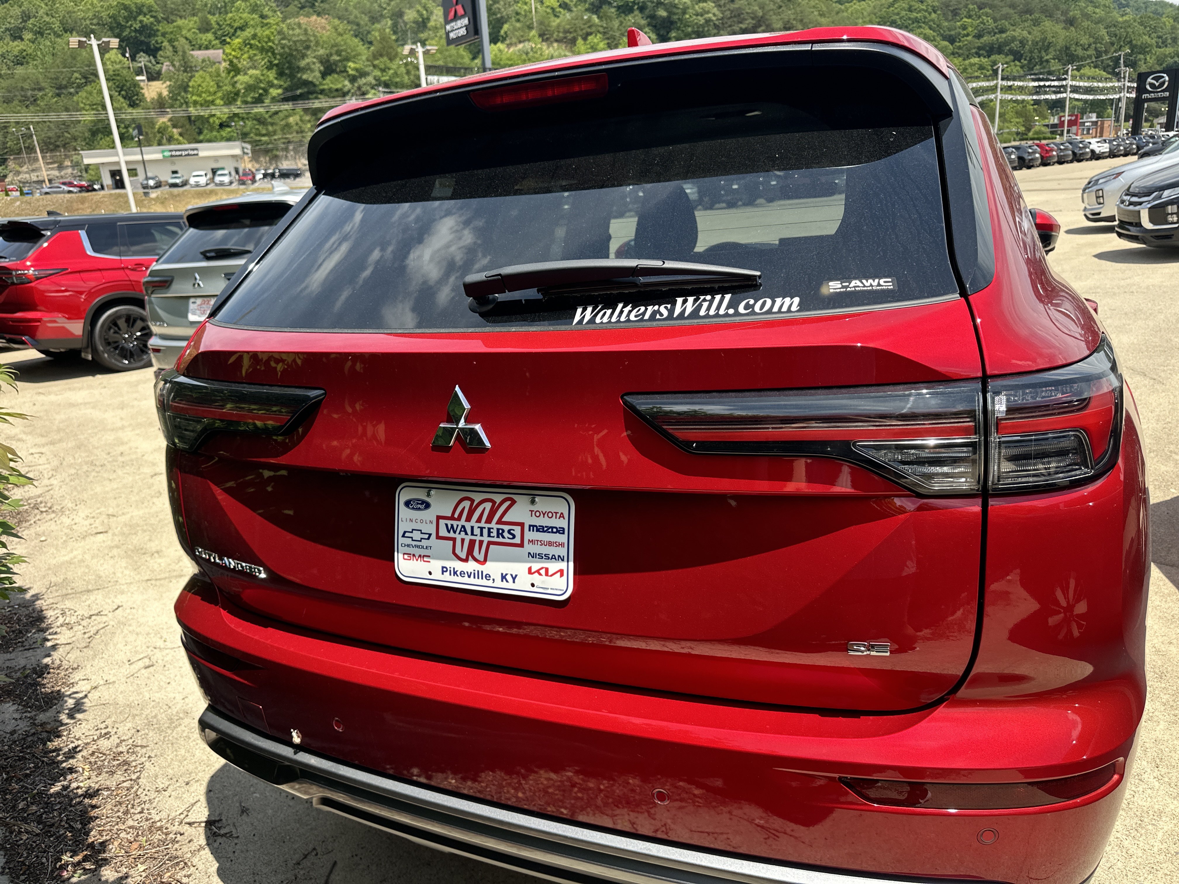 New 2026 Mitsubishi Outlander SE AWD/4WD image 3