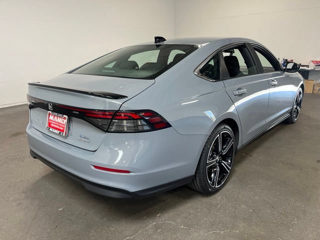 Used 2024 Honda Accord Sport image 3