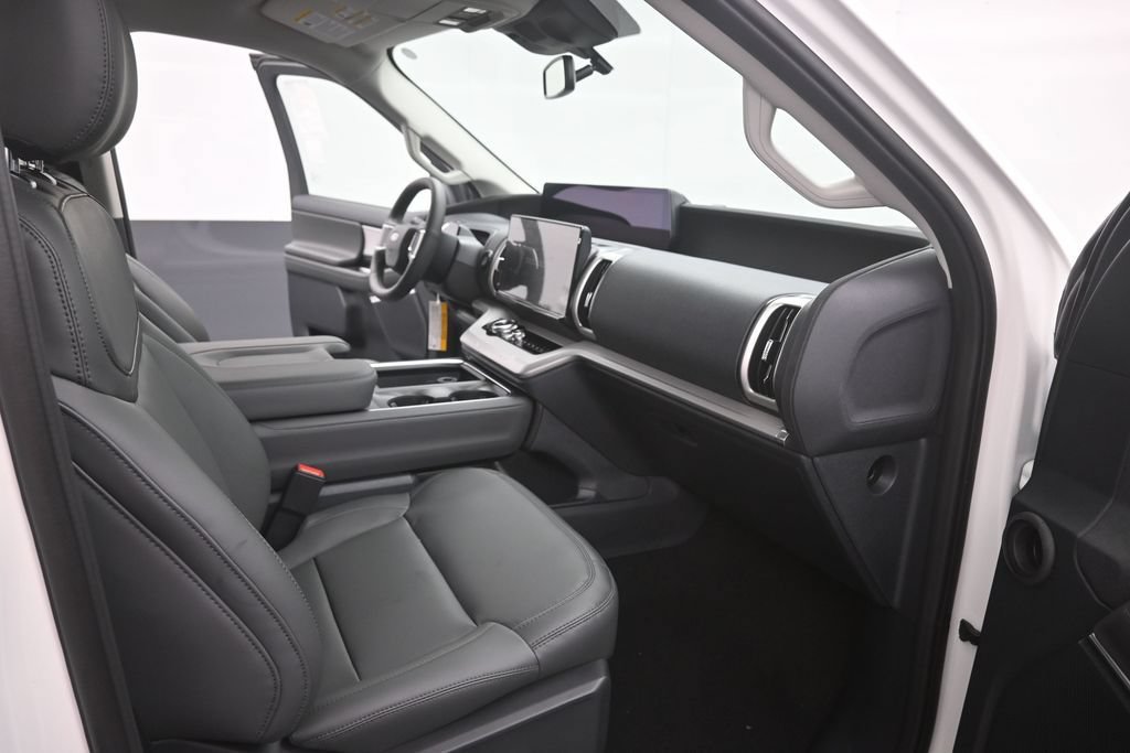 New 2027 Ford Expedition Active RWD image 16