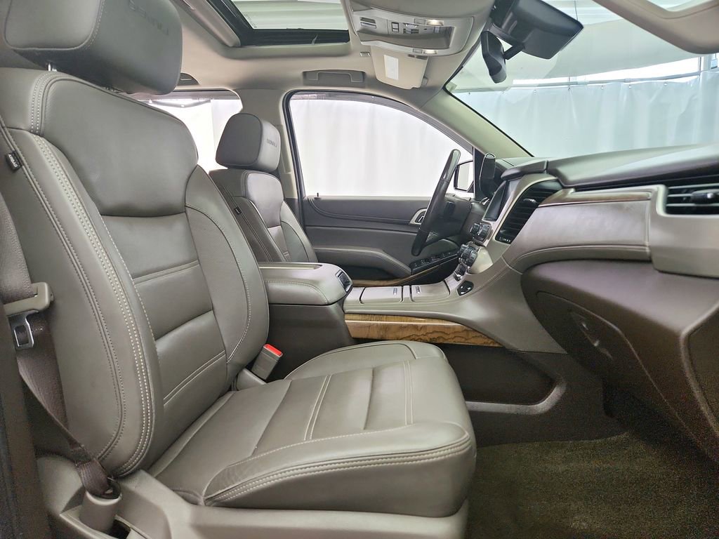 Used 2019 GMC Yukon XL Denali w/ Denali Ultimate Package AWD/4WD image 34