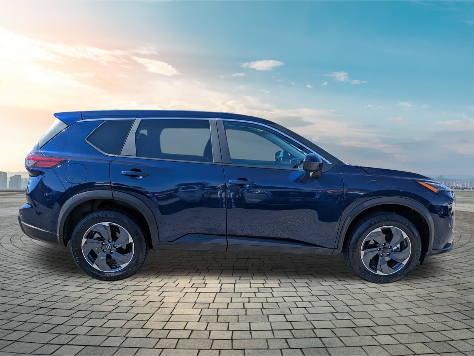 Certified 2026 Nissan Rogue SV FWD image 4
