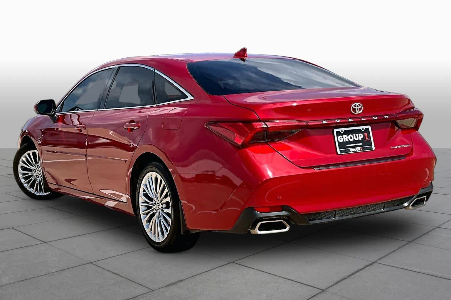 Used 2021 Toyota Avalon Limited w/ Advanced Safety Package FWD image 12
