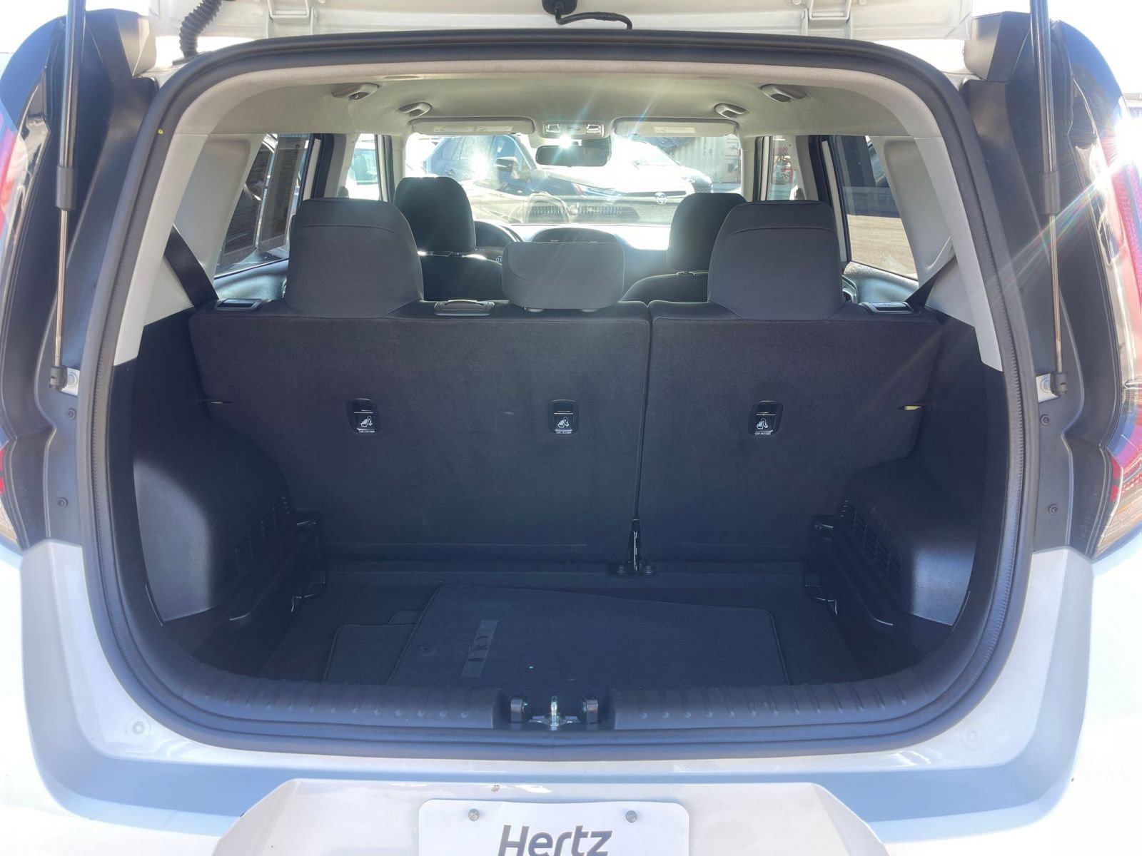 Used 2025 Kia Soul LX w/ LX Technology Package image 31